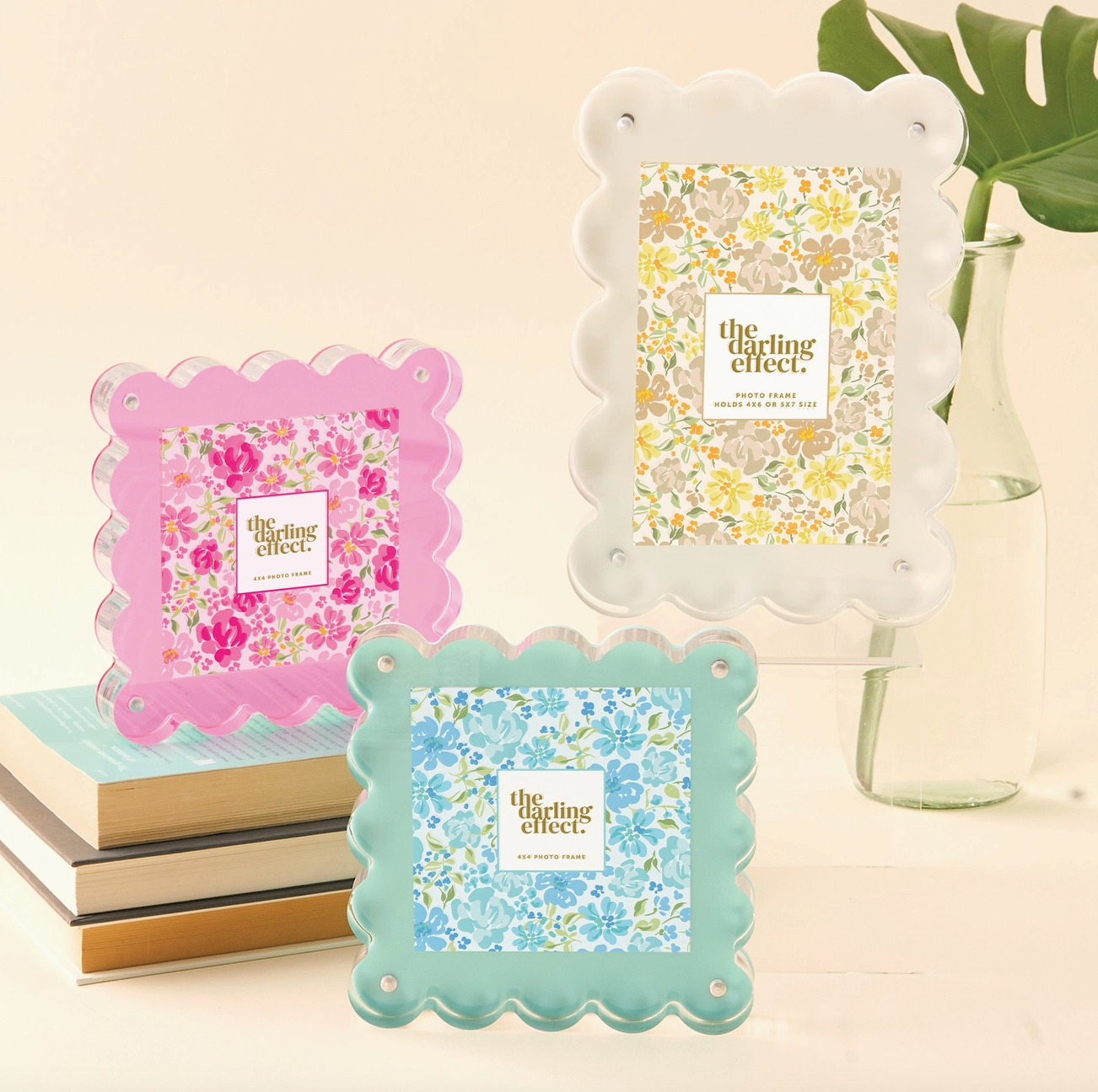 Scalloped Acrylic Frame-Blue